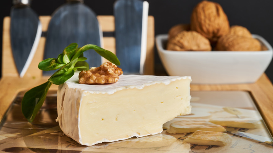 Во Франции монахи распродают почти три тонны сыра из‑за пандемии