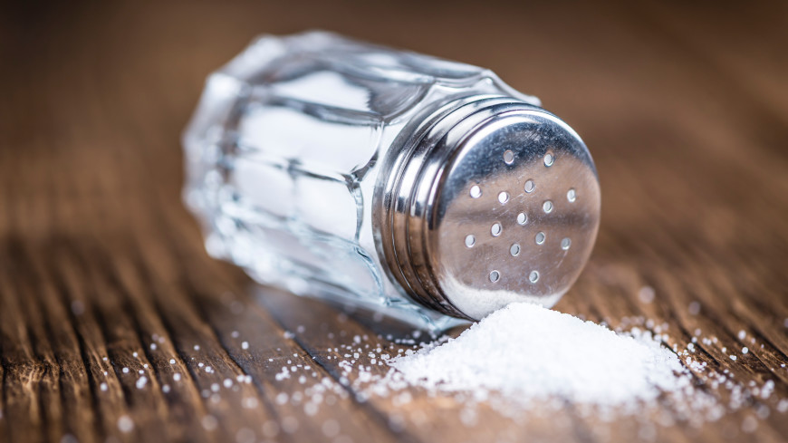 ВОЗ рекомендовала сократить содержание соли в фабричных продуктах