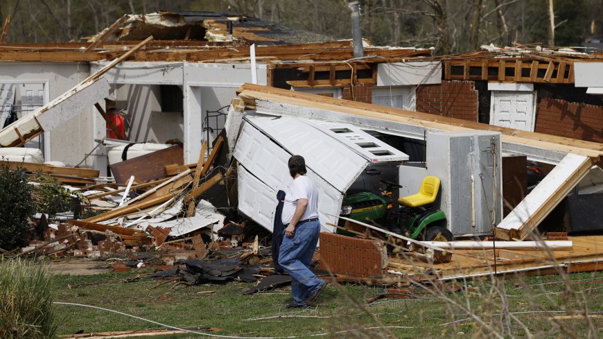 Торнадо снес крыши домов в родном городе Элвиса Пресли
