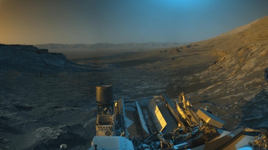 Ровер Curiosity прислал «открытку» с Марса