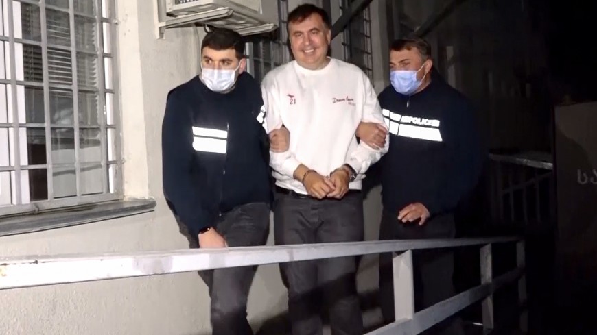 Саакашвили за месяц голодовки похудел на 20 кг