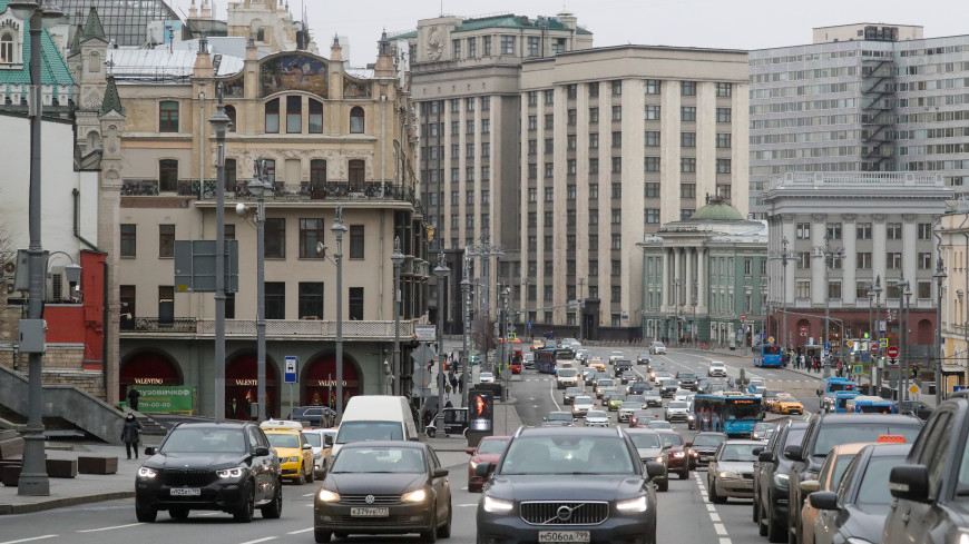 На пяти автодорогах Москвы появятся «выделенки» для общественного транспорта