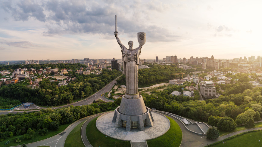 На Украине предложили сменить пол монумента «Родина-мать»