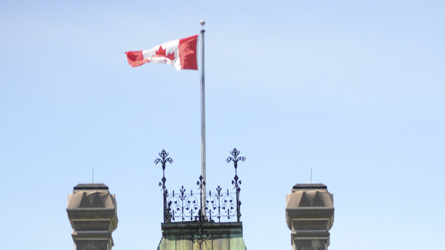 Фото: &quot;Парламент Канады&quot;:http://www.parl.gc.ca/, парламент канады, канада, флаг канады