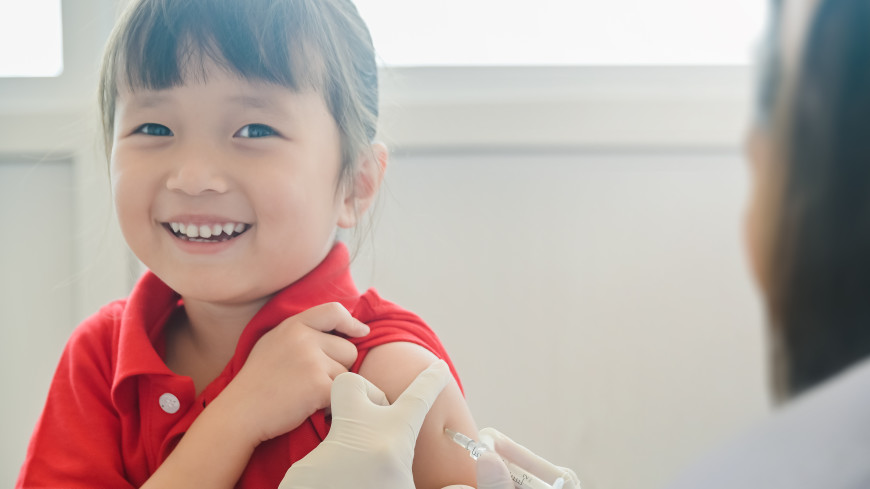 Вакцинировать от коронавируса в Пекине начали трехлетних детей