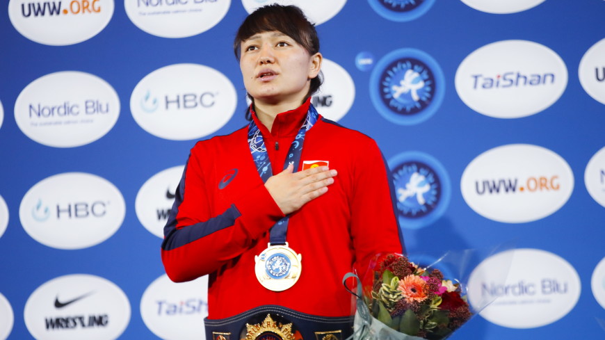 Мээрим Жуманазарова из Кыргызстана стала чемпионкой мира по спортивной борьбе