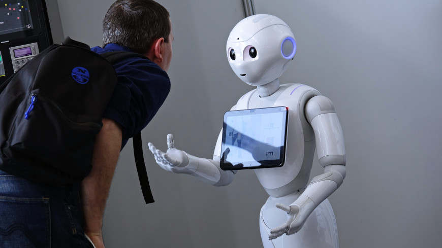 Ученые: Обладающий речью робот вызывает у человека доверие