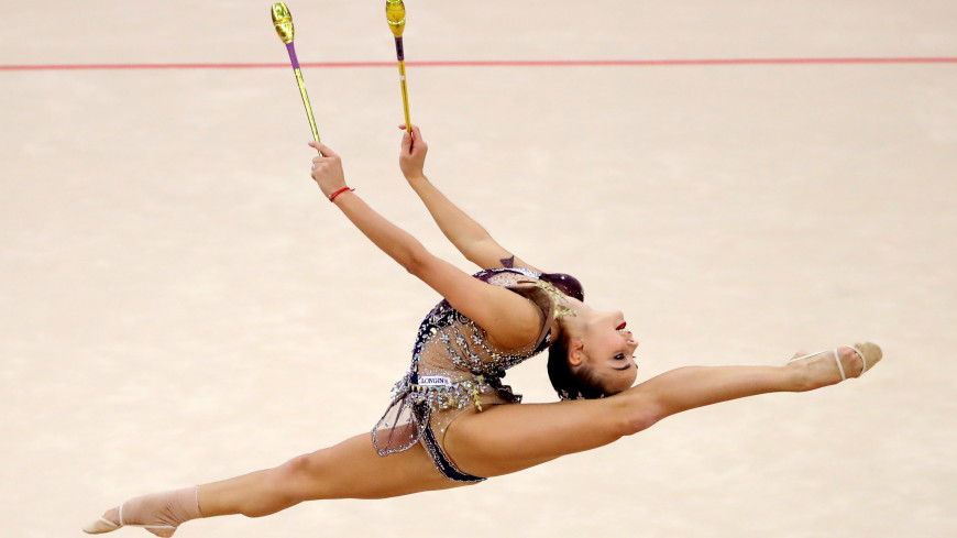 Дина Аверина выиграла свое 16-е золото ЧМ по художественной гимнастике в упражнении с булавами