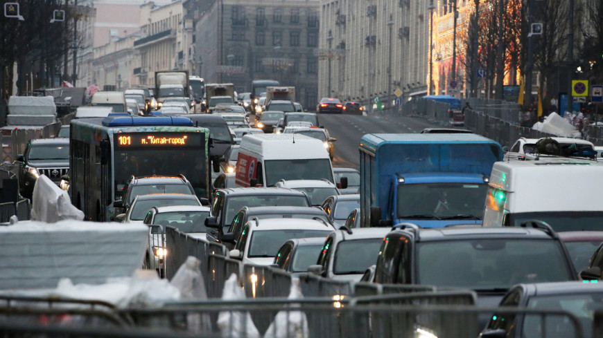 Водителей в Москве предупредили о восьмибалльных пробках