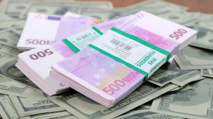 Банк России установил курсы доллара и евро на 23-25 апреля