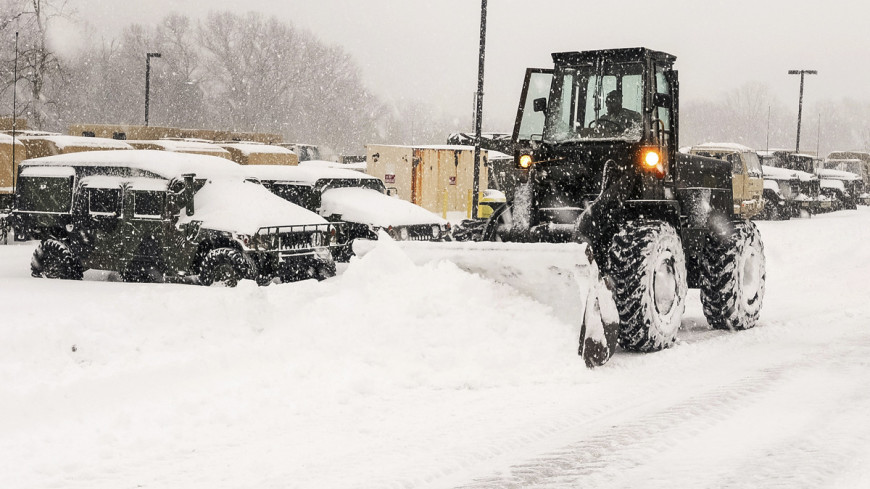 Фото: Army Sgt. Edwin Gray, &quot;Минобороны США&quot;:http://www.defense.gov/, снегоуборочная техника, снегопад, снег, снегопад в сша