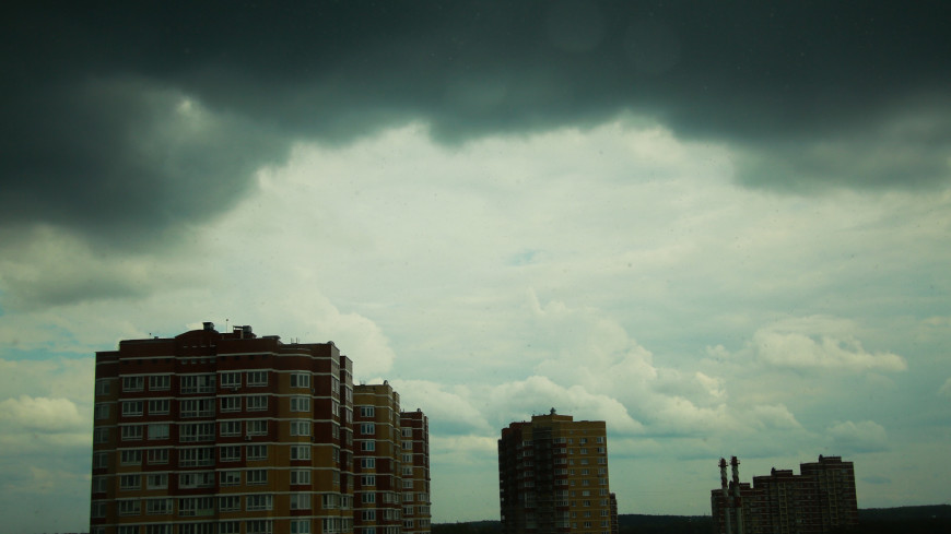Облачно, небольшой дождь и тепло: синоптики рассказали о погоде в Москве в пятницу
