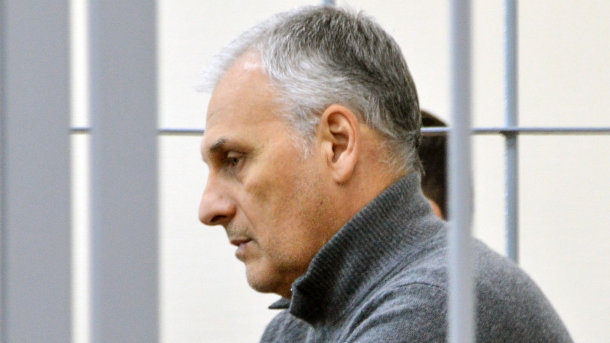 В этом деле снова взятки: за что экс-губернатора Сахалинской области Хорошавина приговорили к 15 годам