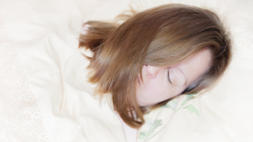 Кардиолог развеяла миф о вреде сна на левом боку
