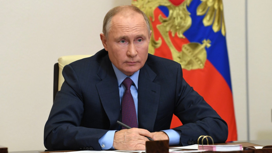 Путин призвал обеспечить продуктами питания внутренний рынок