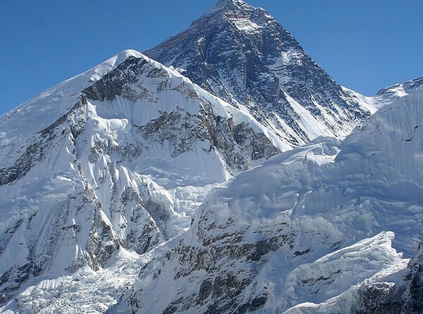 На Эвересте обнаружили инородную ДНК