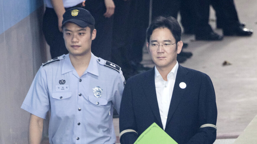 Вице-президент Samsung, осужденный за коррупцию, помилован президентом Южной Кореи
