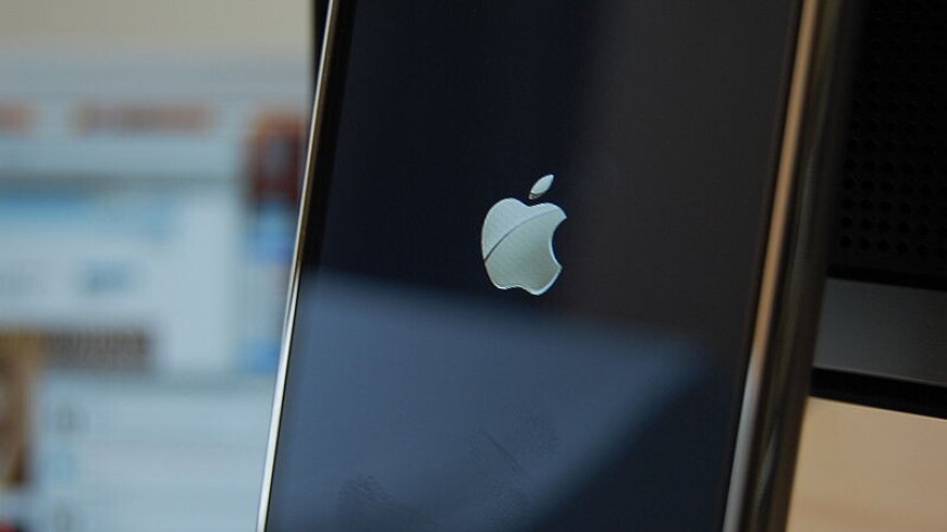 Первый iPhone в упаковке ушел с молотка за $35 тысяч