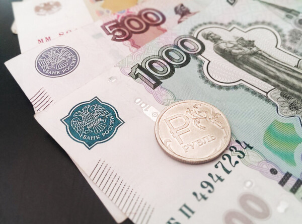 Госдума приняла закон об установлении МРОТ в размере 16 242 рублей в 2023 году