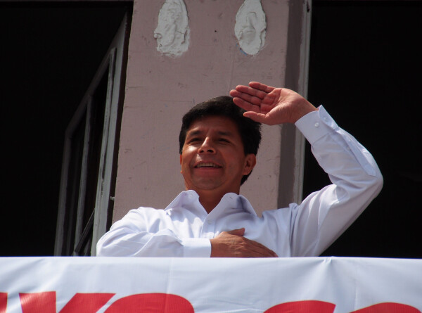 Президента Перу обвиняют в попытке совершения госпереворота