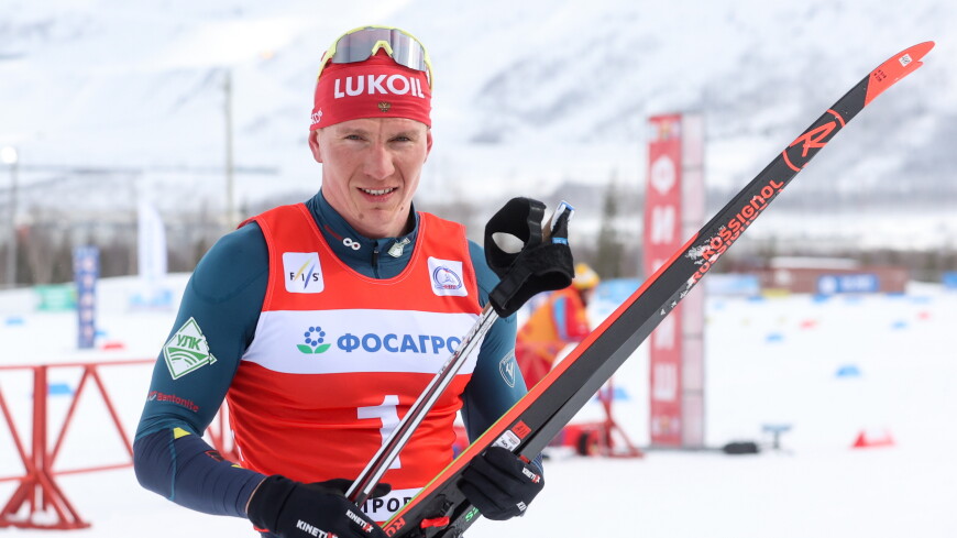 Большунов победил на третьем этапе Кубка России по лыжам в гонке свободным стилем