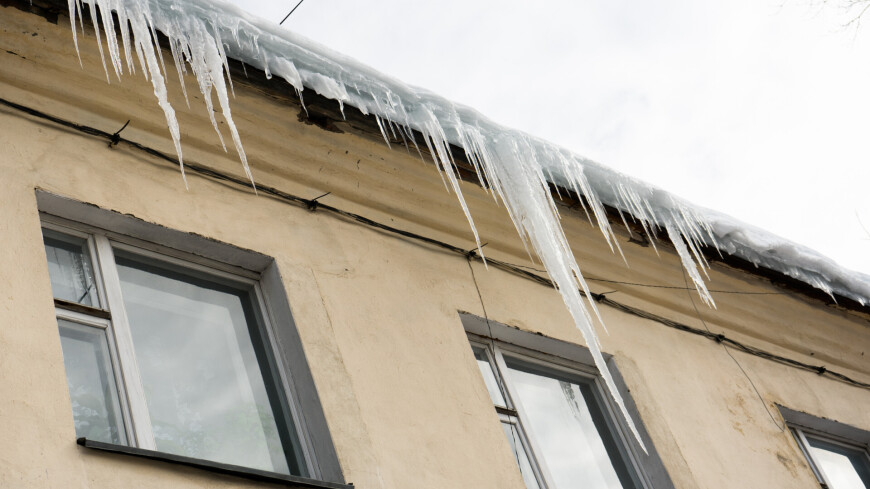 Жителям замерзающих домов в Экибастузе питьевую воду подвозят по графику