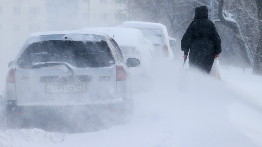 Некоторые участки дорог перекрыты в Приморье из-за снегопада