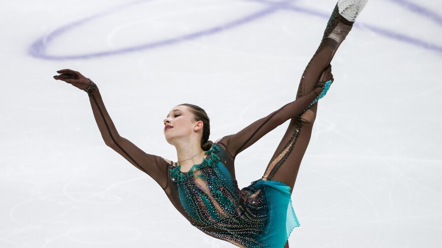 Софья Акатьева завоевала золото на чемпионате России по фигурному катанию