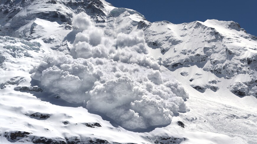 В результате схода лавины в Турции два лыжника погибли, семь пострадали