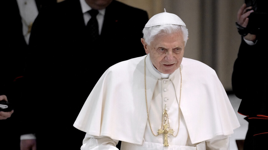 Здоровье почетного папы римского Бенедикта XVI резко ухудшилось
