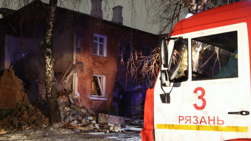 Два человека пострадали после обрушения части жилого дома в Рязани