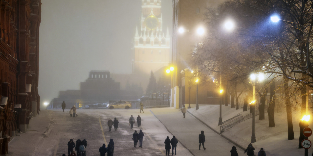 Moscow cold. Мороз в Москве. Аномальные Морозы в Москве 1941 год. Мороз ночью. Аномальный холод в Москве.