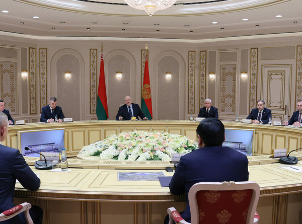 Лукашенко обсудил с Ховалыгом белорусско-тувинские проекты