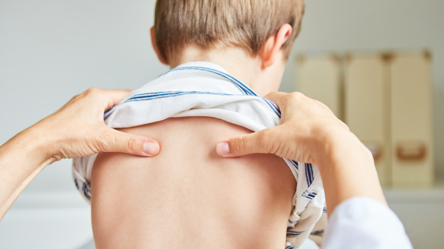 Детское здоровье: как избежать болей в спине при дистанционном обучении
