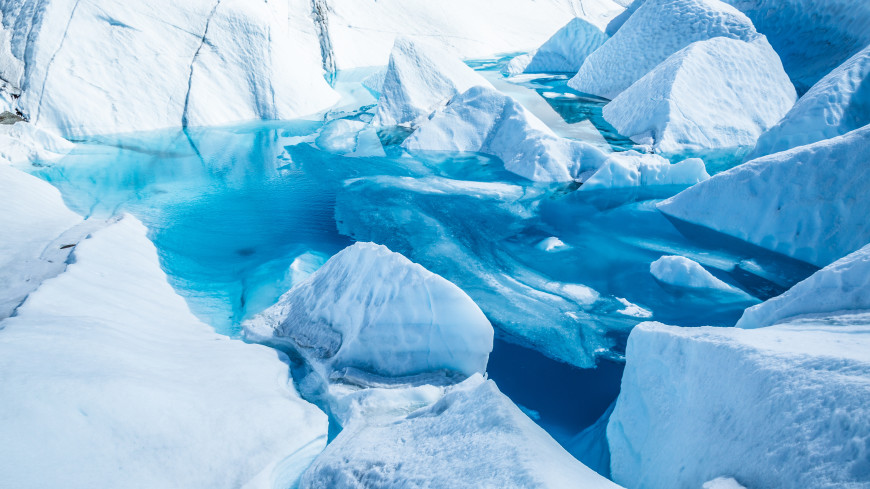 Российские ученые извлекли из ледника Антарктиды лед возрастом 600 тысяч лет
