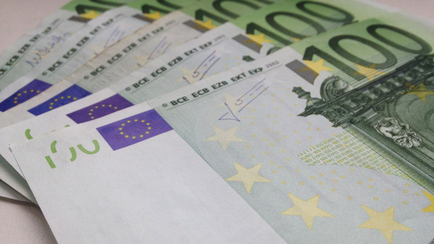 Курс евро впервые с декабря 2020-го поднялся выше 89 рублей