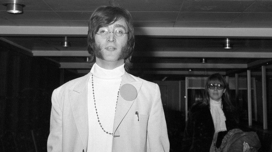 Личные вещи Джона Леннона продадут на аукционе в виде NFT-токенов