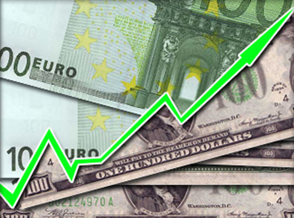 ЦБ РФ повысил официальные курсы доллара и евро на выходные и понедельник