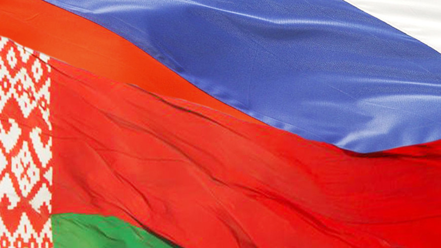 Фото: Елена Андреева, &quot;«Мир 24»&quot;:http://mir24.tv/, флаг россии, сочетания флагов, флаг беларуси