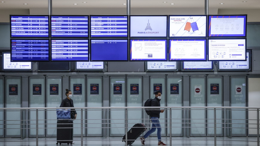 Забастовка пожарных привела к массовой отмене рейсов в парижском аэропорту Шарль-де-Голль
