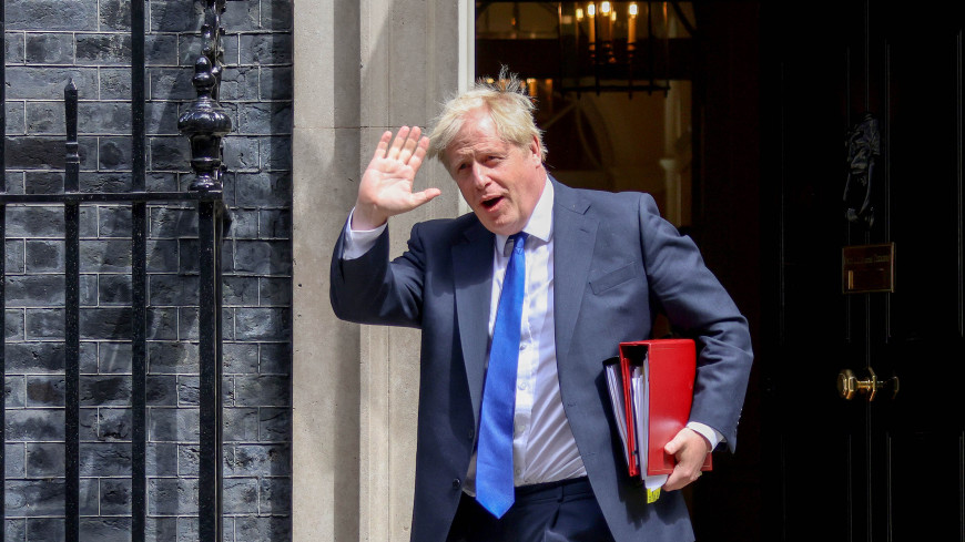 СМИ: Джонсон рассчитывает вернуться на пост премьера Британии в будущем