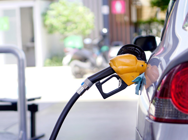 Американцы назвали виновника высоких цен на бензин