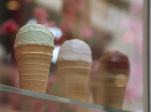 Врачи рассказали, как мороженое влияет на организм