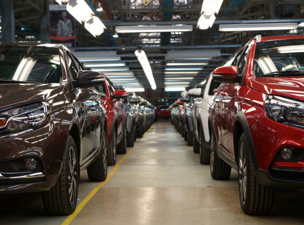 АвтоВАЗ выпустил в июне семь тысяч автомобилей