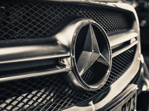 Электромобиль Mercedes-Benz установил рекорд дальности пробега без подзарядки