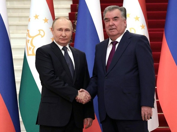 Путин и Рахмон обсудили в Душанбе вопросы двустороннего сотрудничества