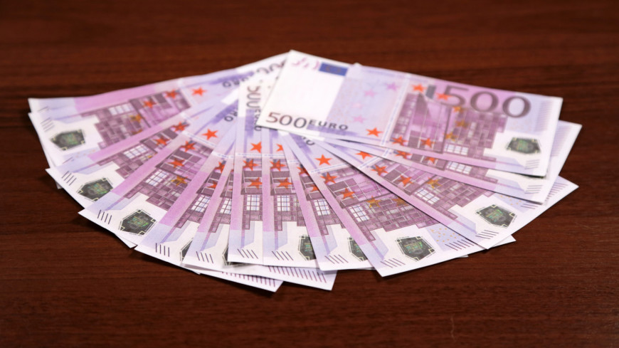 Курс евро на Московской бирже опустился ниже 59 рублей