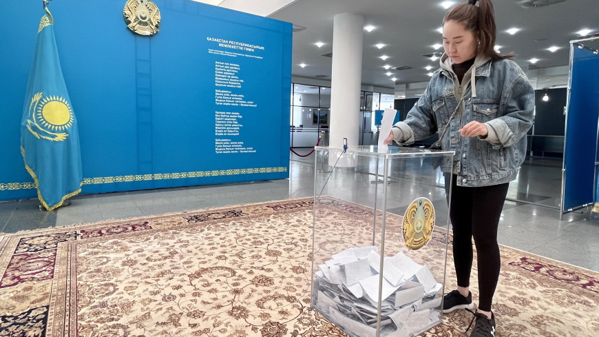 ЦИК: Поддержанные большинством казахстанцев поправки в Конституцию считаются принятыми
