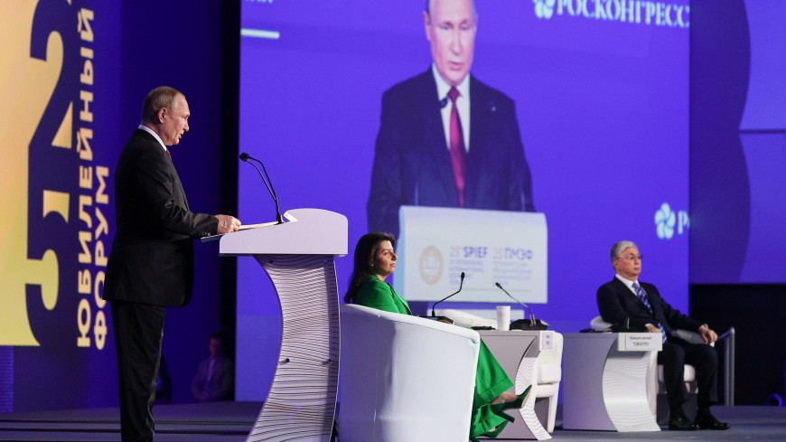 Путин: Необходимо обеспечивать развитие экономики с опорой на частный бизнес