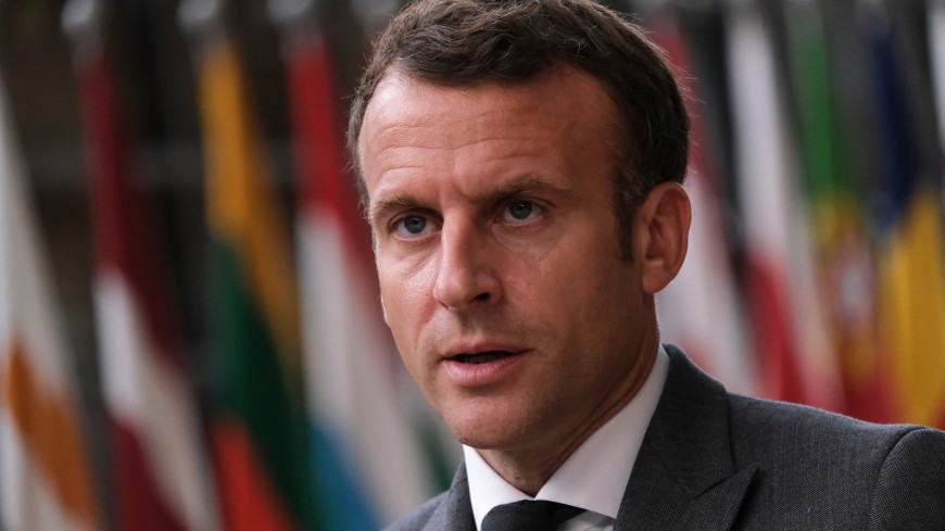 Макрон отклонил прошение премьер-министра Франции об отставке правительства